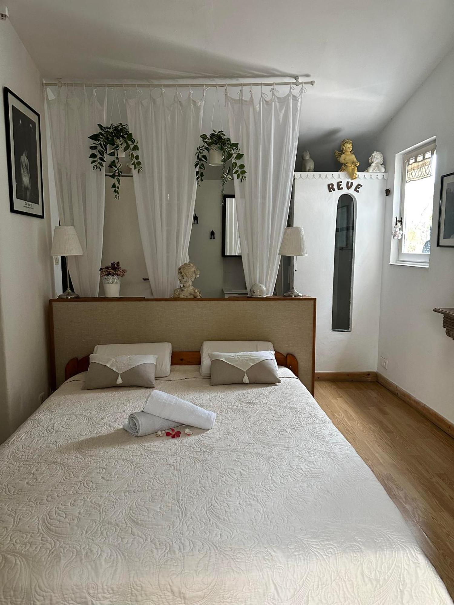 Le Mazet Des Beaujots Hotel Monteux Ngoại thất bức ảnh